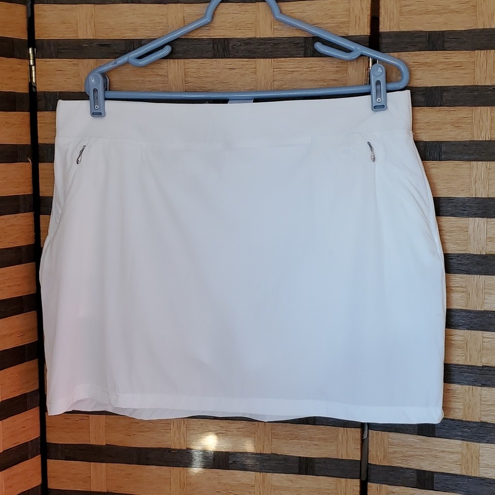 Like new!! Calvin Klein performance skort